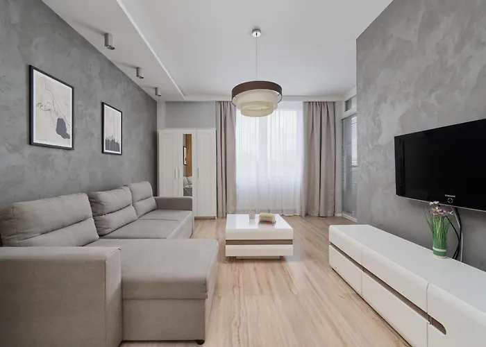 Modern With Balcony For 4 Guests In By Renters Breslavia