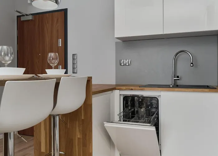 Apartamento Modern With Balcony For 4 Guests In By Renters